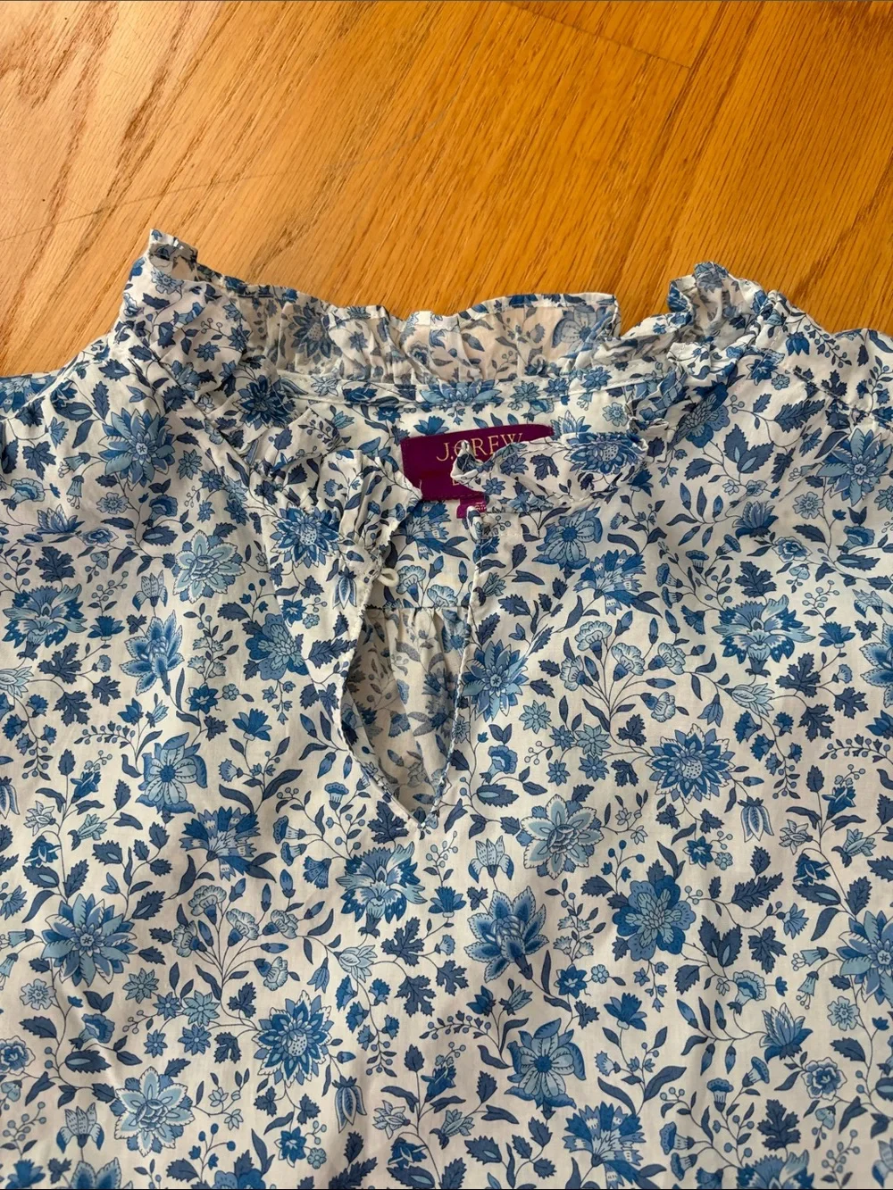 J. Crew Liberty® Ruffleneck Keyhole Top in Grace Emily Bell size XS BN379